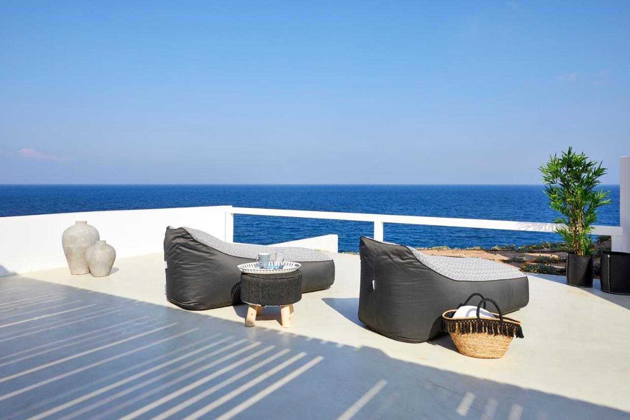 Infinite Blue Luxury Suites Fira (Santorini) Exterior foto