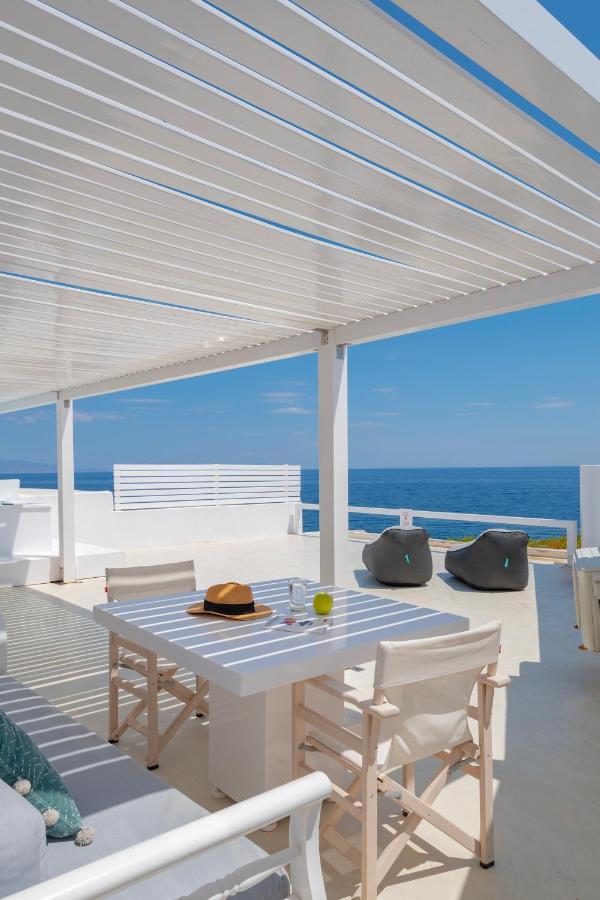 Infinite Blue Luxury Suites Fira (Santorini) Exterior foto