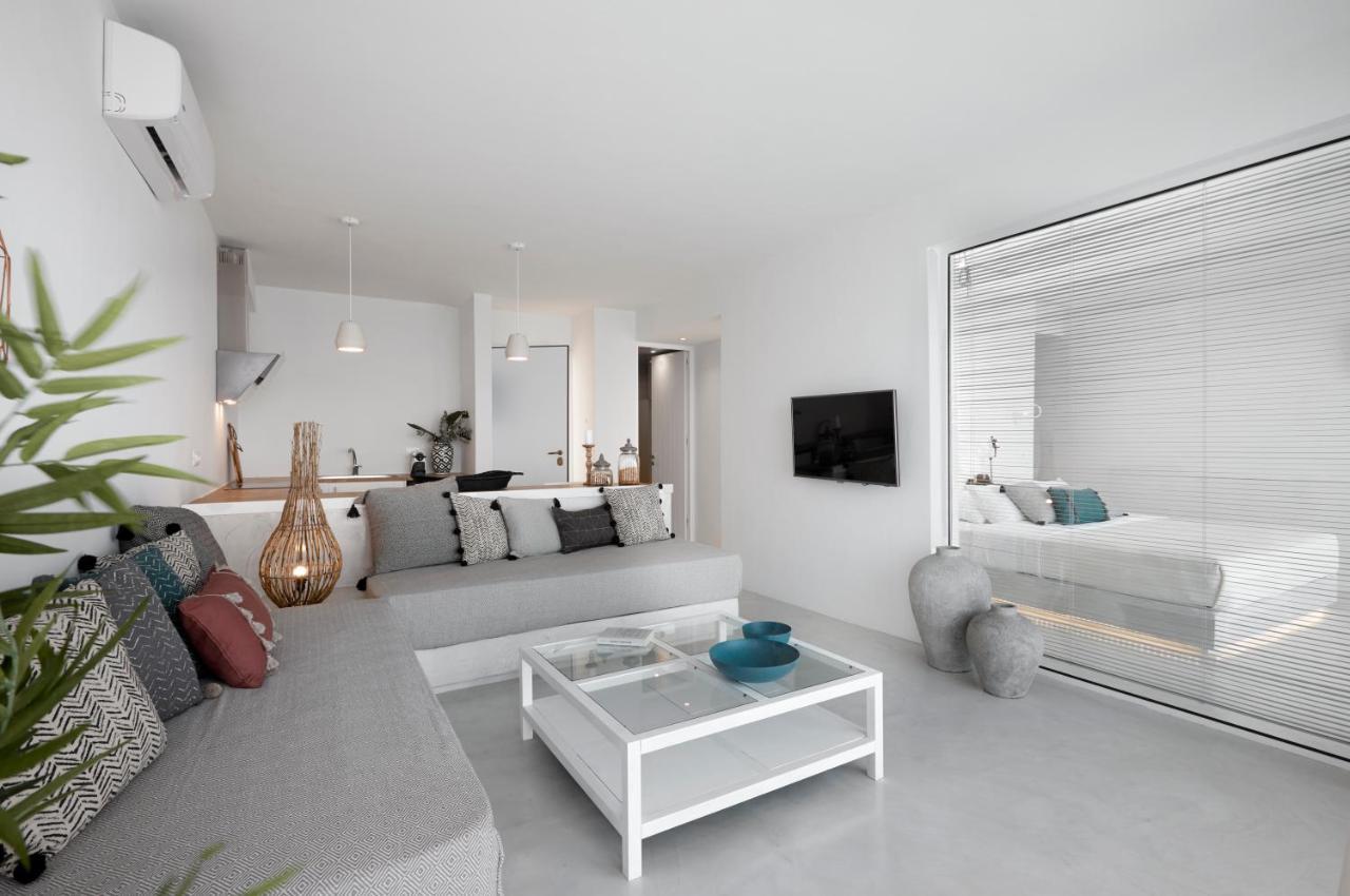 Infinite Blue Luxury Suites Fira (Santorini) Exterior foto