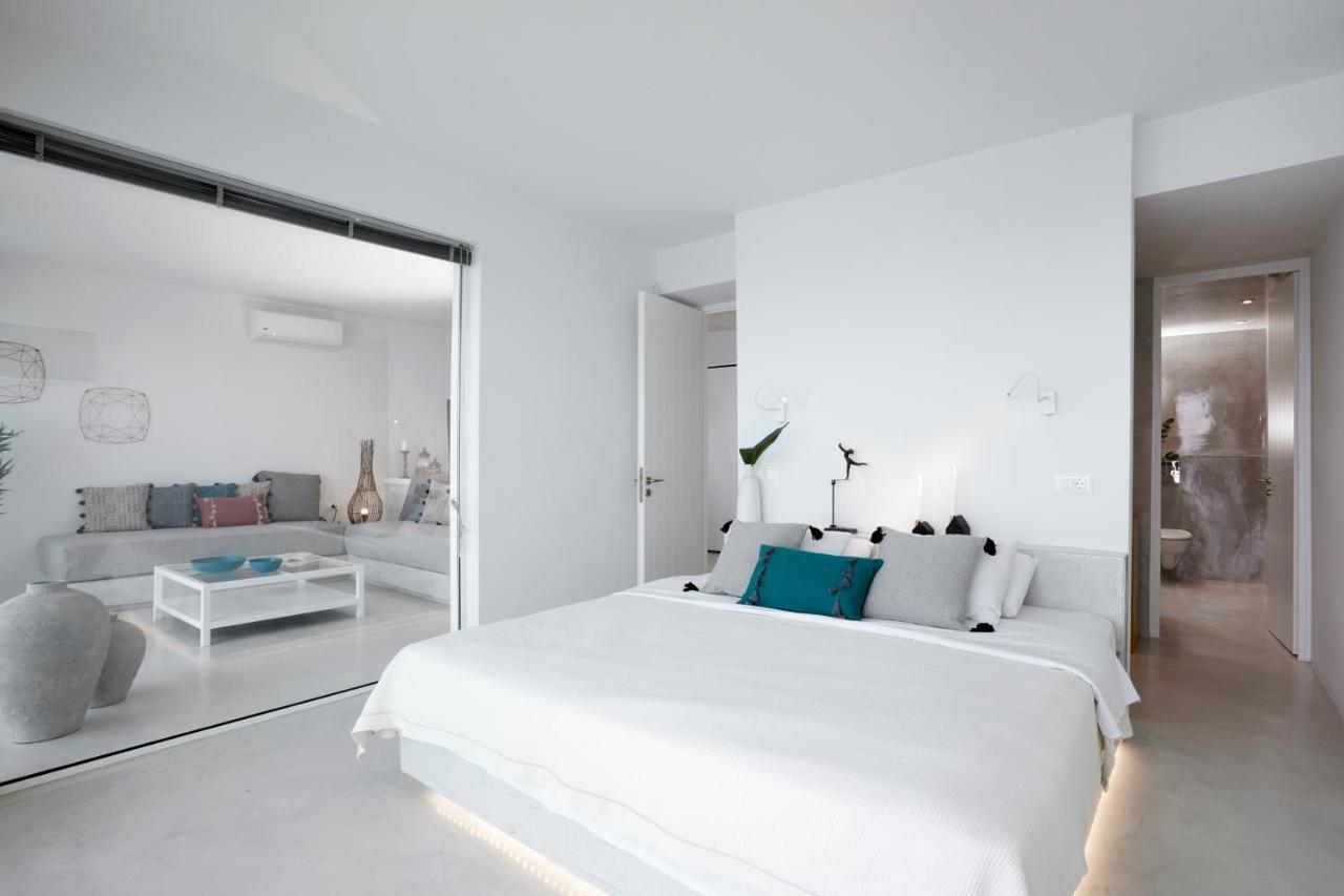 Infinite Blue Luxury Suites Fira (Santorini) Exterior foto