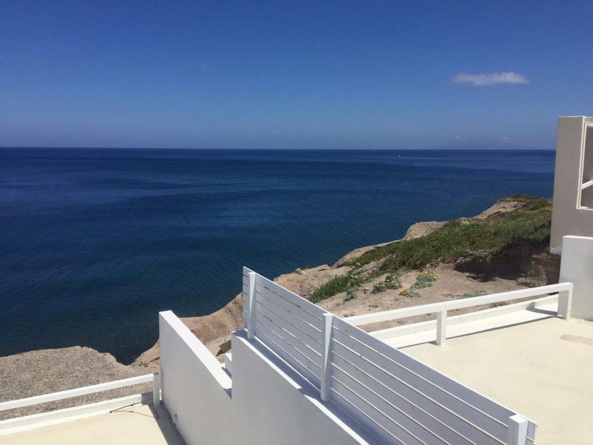 Infinite Blue Luxury Suites Fira (Santorini) Exterior foto